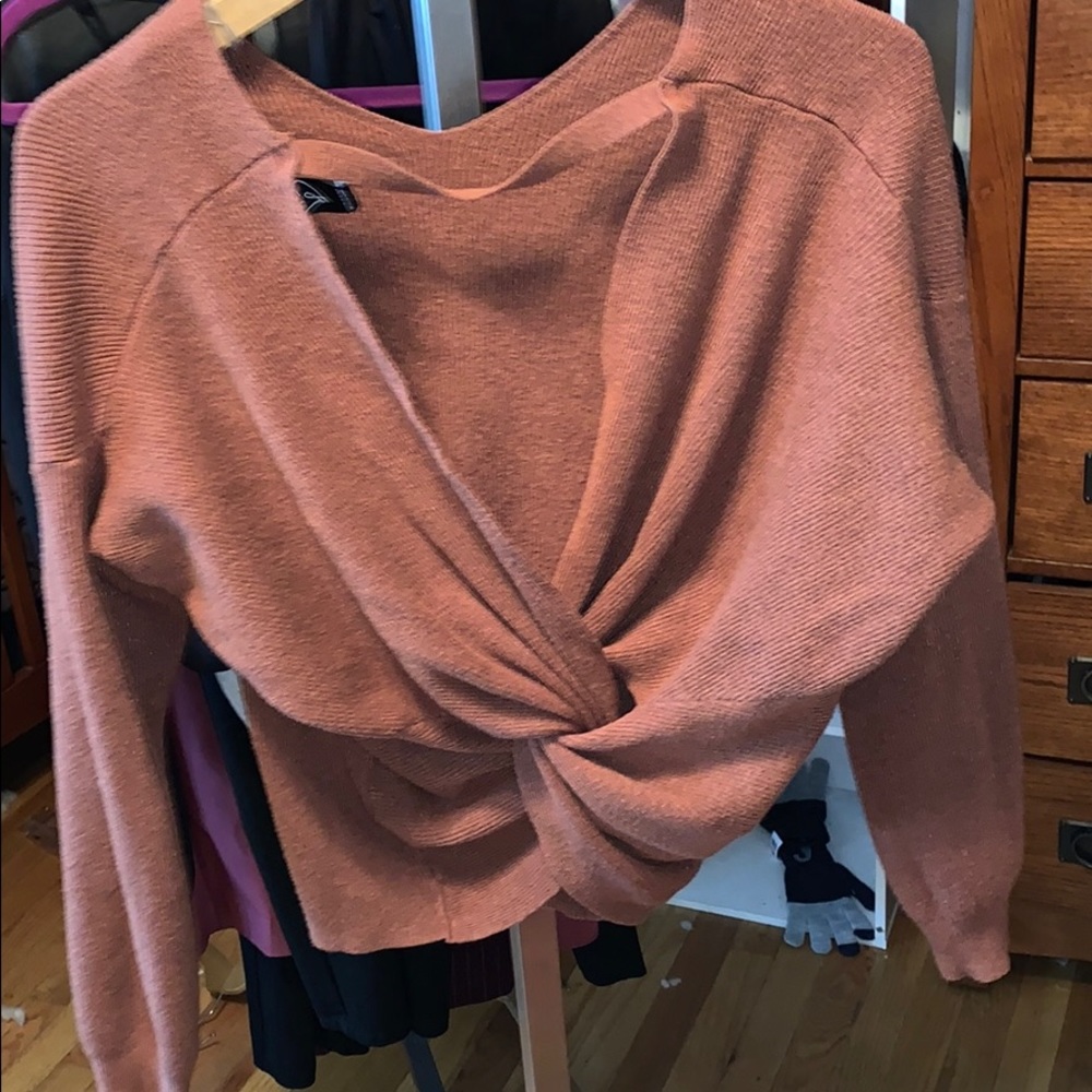Pull over sweater